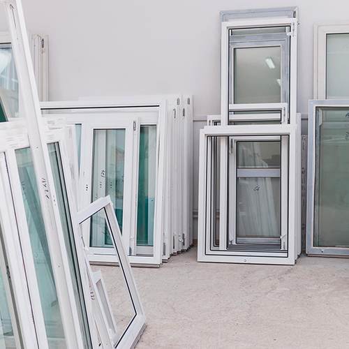 Fenêtre à auvent - Matériaux PVC et hybrides (PVC + aluminium)
